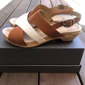 Dansko sandals size 39